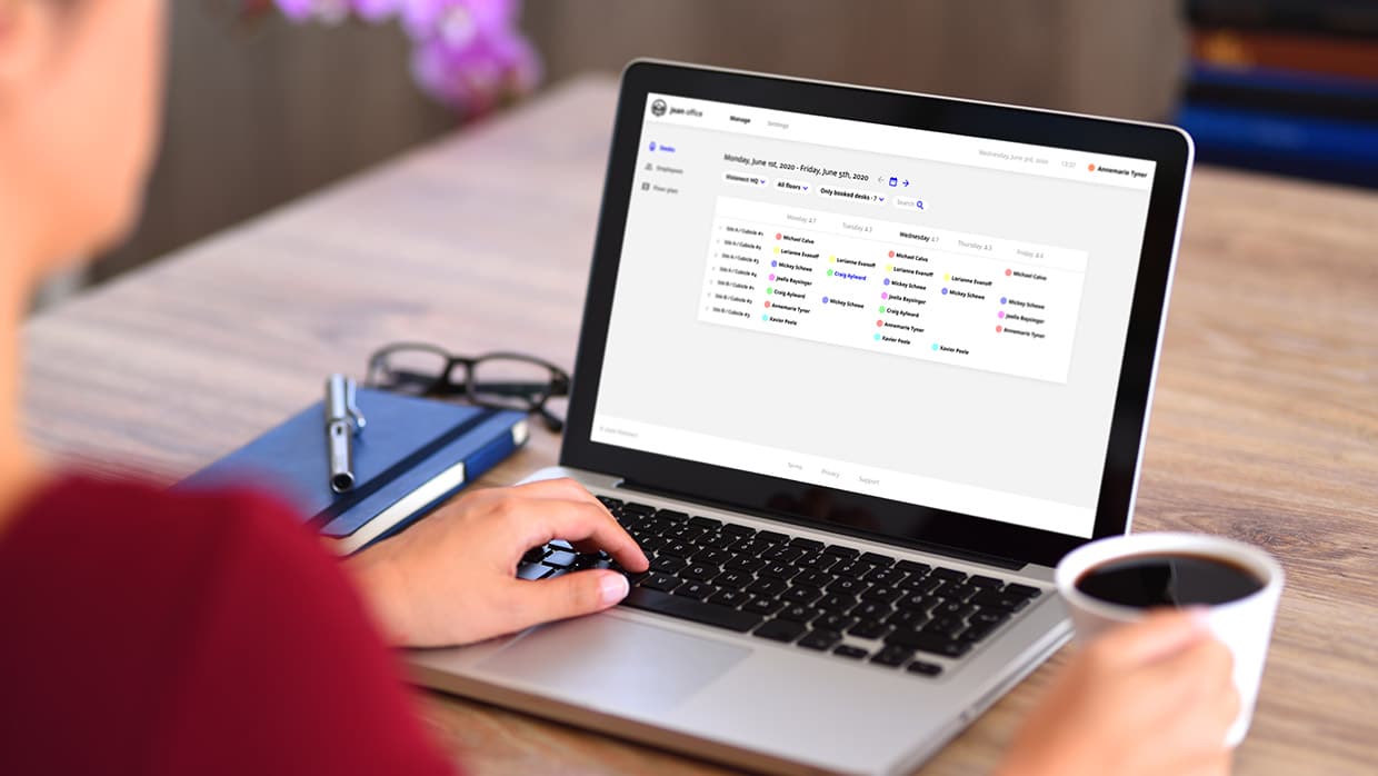 Schedule shifts and manage desk bookings from your desktop Getjoan