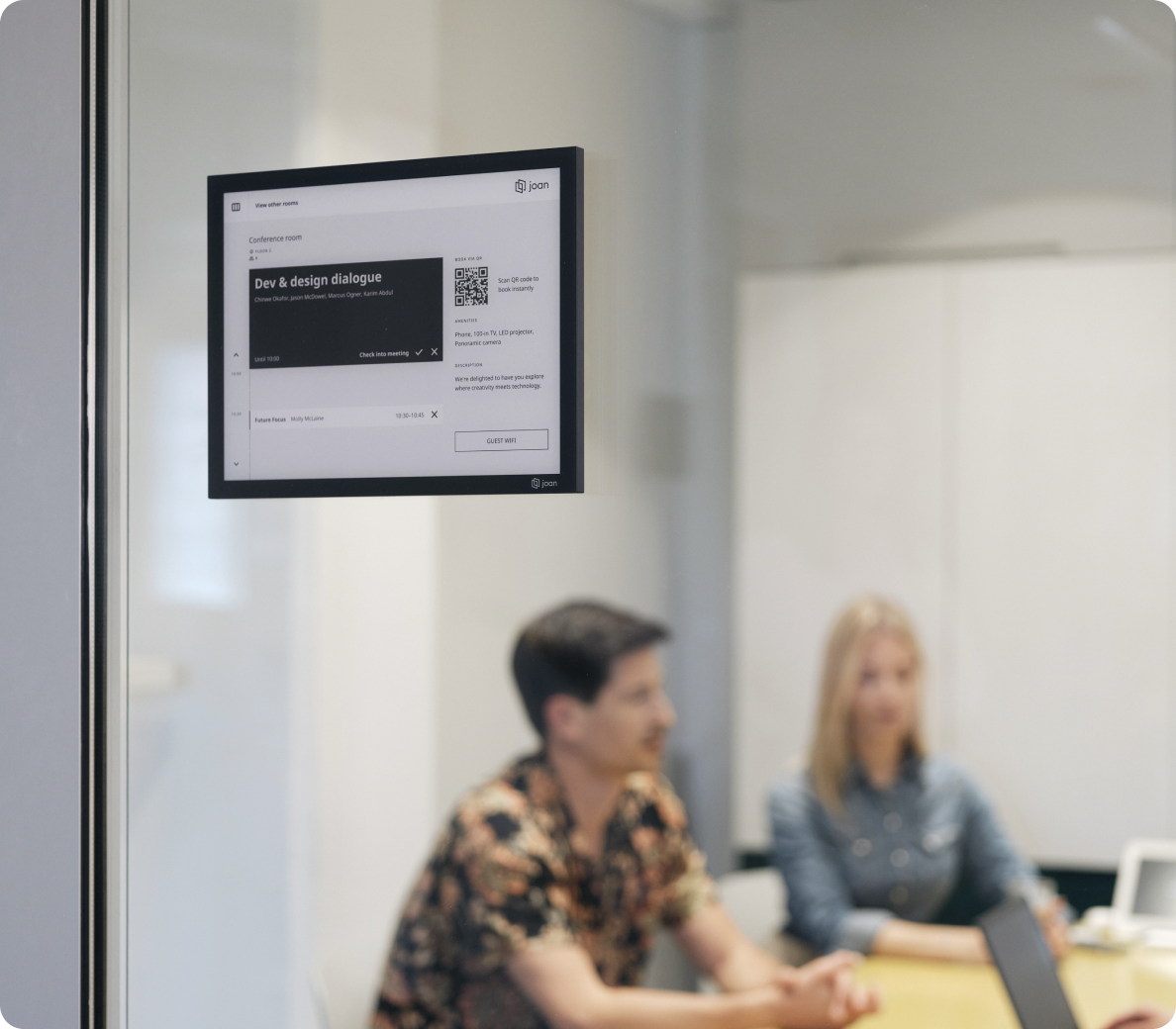 Joan 13 Pro room display outside a meeting room