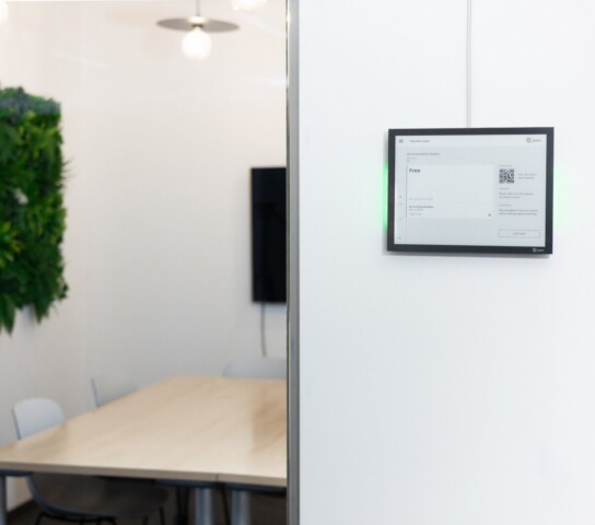 Joan 13 Pro PoE Secure Wall Mount