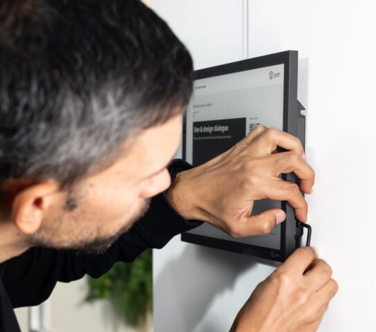 Joan 13 Pro PoE Secure Wall Mount